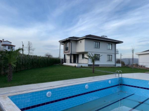Stunning Villa with Private Pool in Peaceful Sapanca